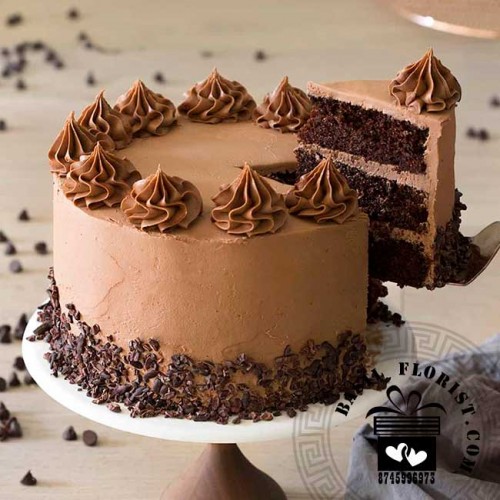 Tall Chocolate Cream Cake D20123004