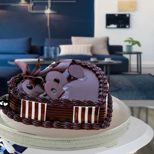 CHOCO-HEAR SHAPE CAKE